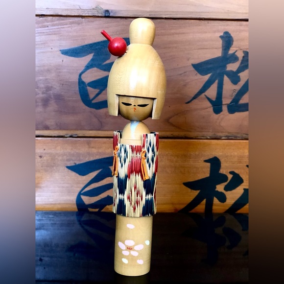 Japanese Wooden & Bamboo Kokeshi doll - Picture 1 of 3